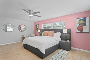 Master Bedroom | King Bed