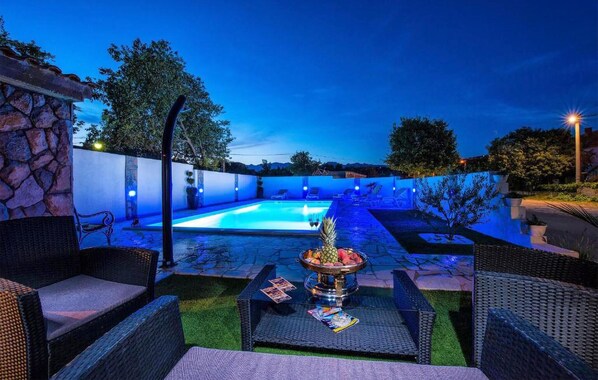 pool