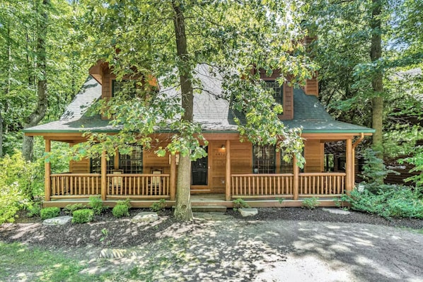 Welcome to Kingfisher Cove Cabin 27!