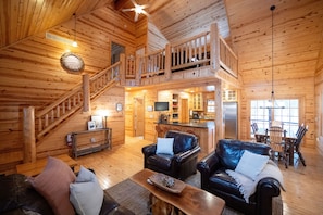 Welcome to Kingfisher Cove Cabin 27!