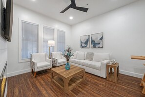 Living room, fireplace, tv