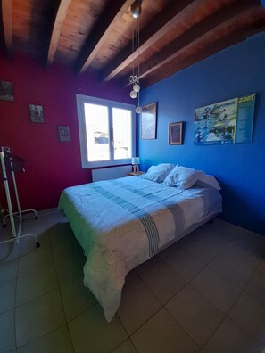 Chambre 2: lit de 160cm