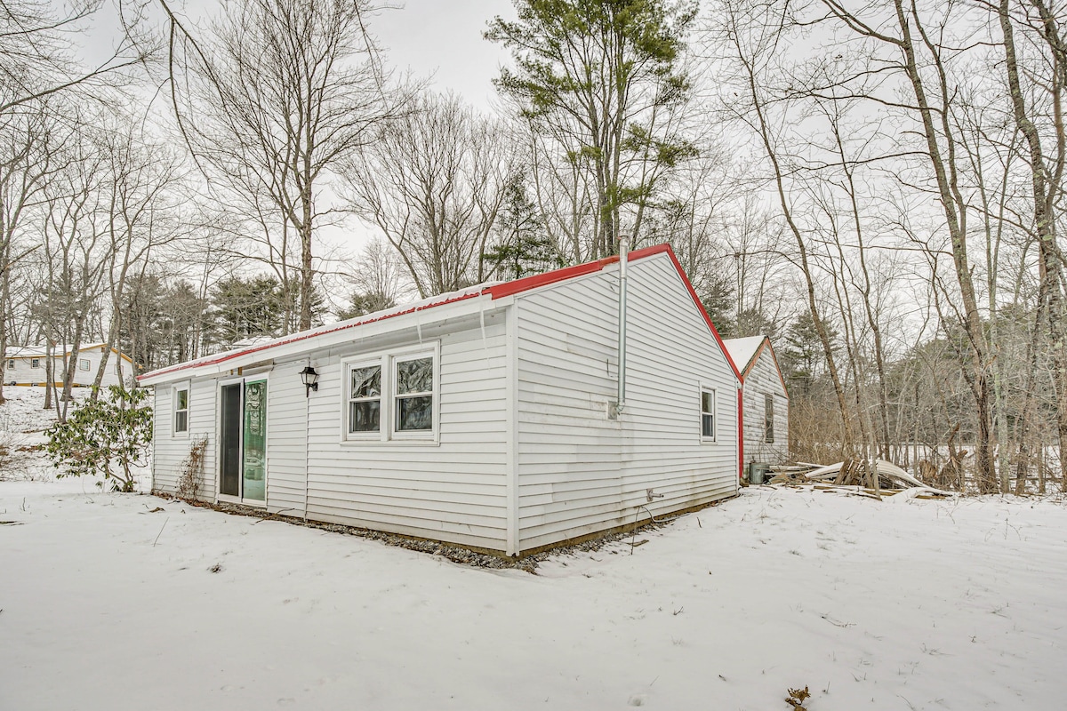 Riverfront Topsham Home ~ 28 Mi to Portland!