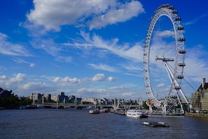 London Eye and the Thames in daylight