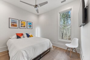 Master bedroom with King bed
