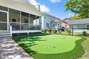 Pina Colada | 3BR Retreat in Park Circle with Golf