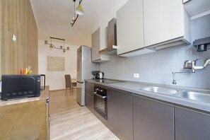 fully equipped kitchen