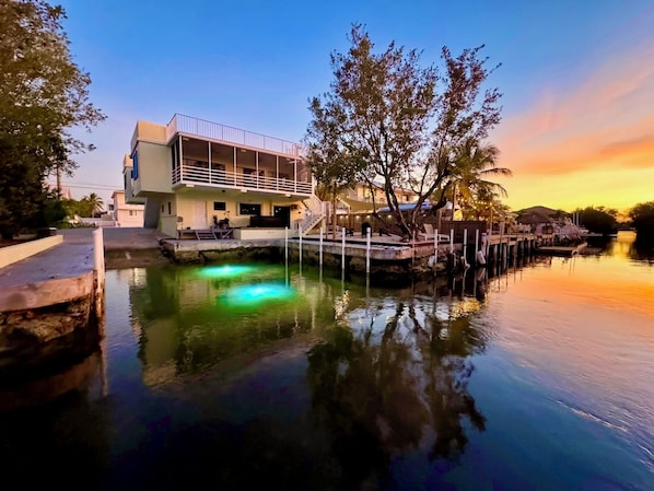 Your tropical paradise awaits you!
