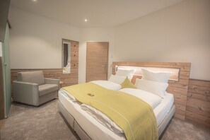 dasZimmermann, (Todtmoos), LHS 05572-Doppelzimmer mit Balkon