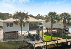 Water view, with lots of space from neighbors. Fish from dock (saltwater lic.)