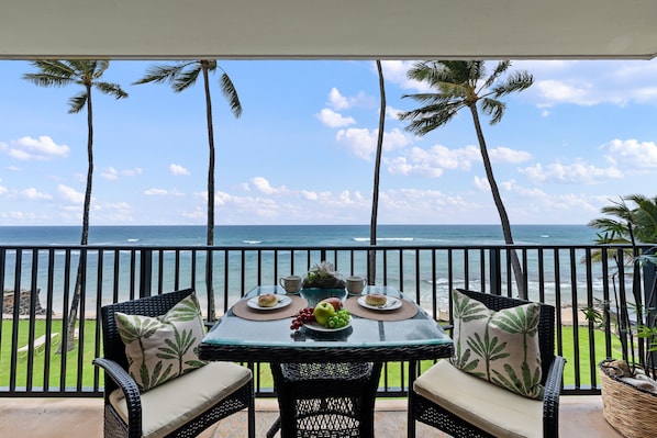 Papakea A306 lanai view 1