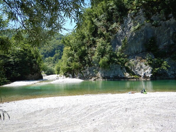 sotočje reke Trebuščice in Idrijce