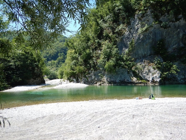 sotočje reke Trebuščice in Idrijce