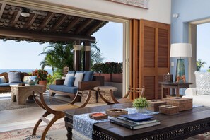 Open concept spaces 