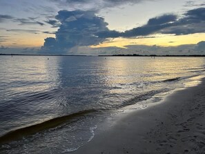 Cape Coral Beach within walking distance