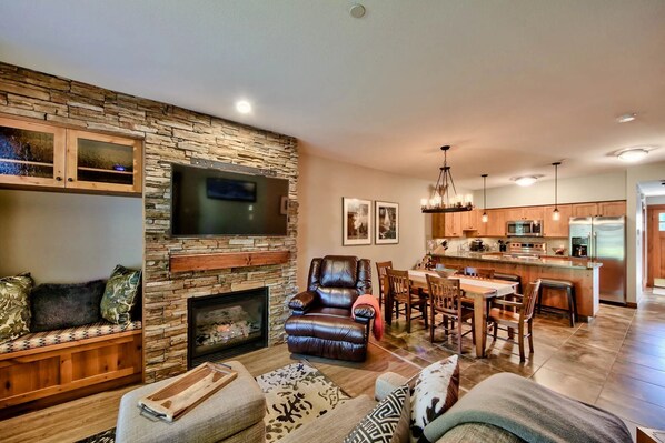 Living room
