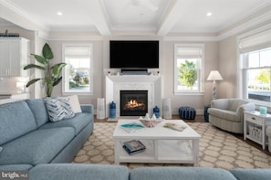 Main Living Room (1)