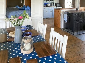 Open plan living space | Bluebell - Lamorna Glamping, Porthcurno