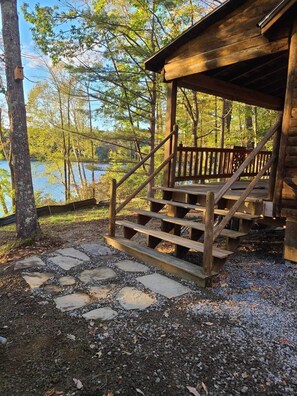Steps to the porch