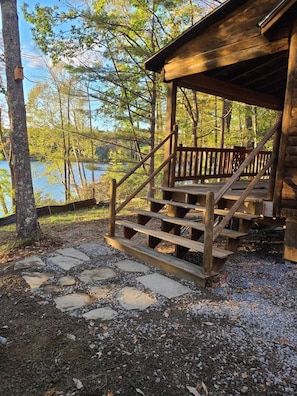 Steps to the porch