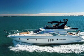 Luxury Private Yachts Available