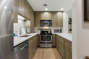Fully renovated kitchen in early 2024.