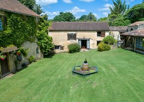 Front view and quadrangle