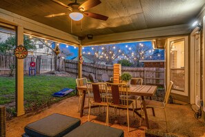 Outdoor dining