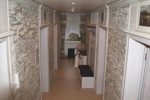 Entrance / Reception