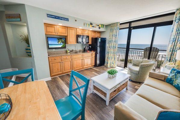 Large Living Area with Views of the Ocean, Beautifully Decorated