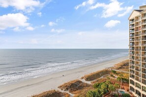 Direct Oceanfront, Amazing Views from the Balcony