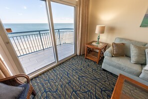 Direct Oceanfront, Beautifully Decorated