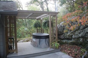 Hot tub in gorgeous setting.