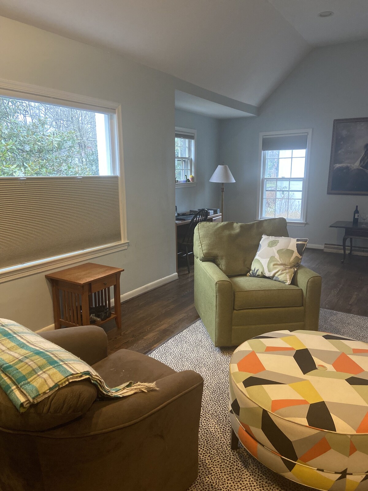 Easy Metro to DC from this SFH inside the Beltway in Falls Church City, VA