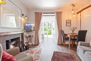 Mole's Cottage in Coniston sitting room
