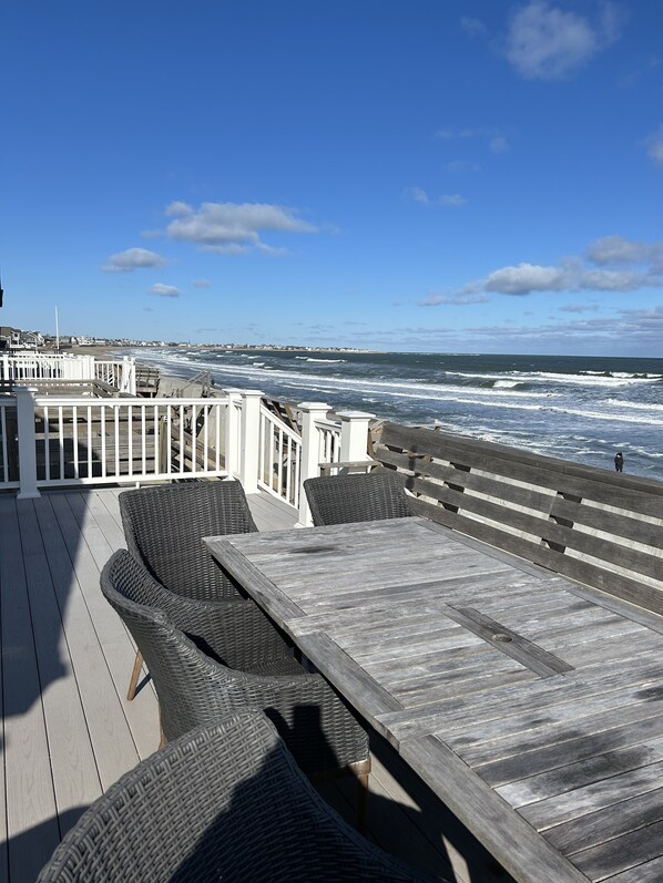 Beachside deck without furniture.