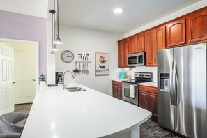 Quartz breakfast counter 