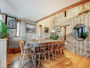 Dining Area | Chaxhill Barn - Chaxhill Holidays, Westbury-on-Severn