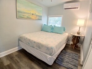 Bedroom - Queen Bed