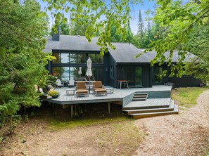 Large deck with much seating