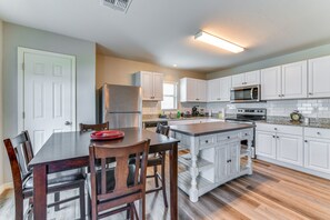Kitchen | Cooking Basics | Keurig | 1st Floor
