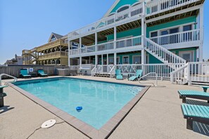 Large Pool, with Optional Heat to Make It Nice and Warm