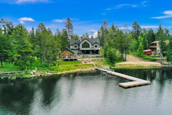 Foxview cabin with private dock