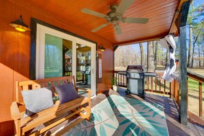 Front Porch | Gas Grill | Free WiFi | Single-Story Home