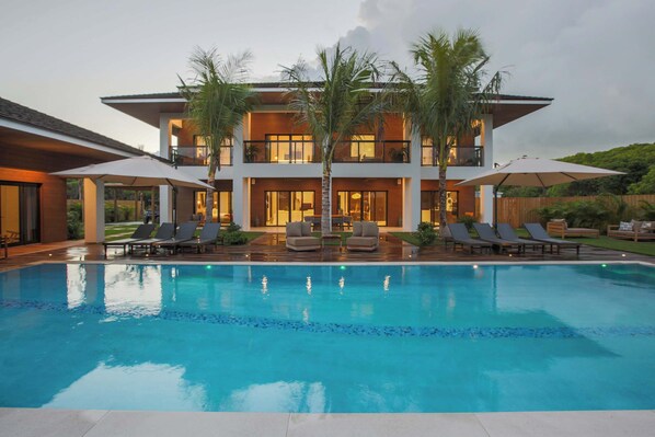 Relax & Unwind at Bali House Bahamas