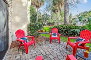Welcome to your coastal haven on Hilton Head Island. Recharge in this bright and airy, beautifully updated ground-level retreat, which accommodates up to 8 guests and even a furry friend.