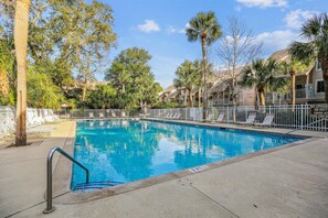 Relax by the community pool or take advantage of the famed Van Der Meer tennis courts next door.