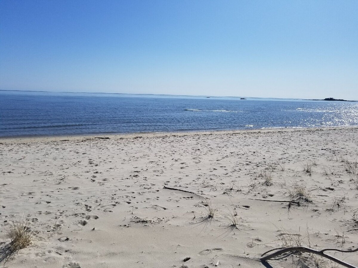 Fresh, Airy Townhome next to Pilot’s Point Marina with Long Island Sound Views