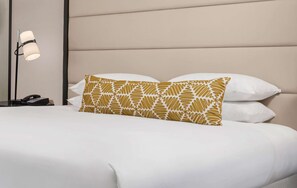 Main Pillow focus