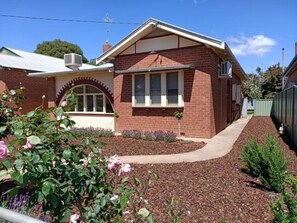 "Darlow Cottage"